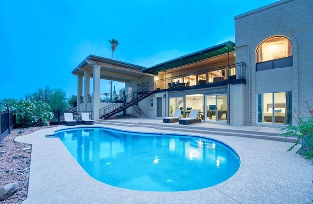 5BR-Mountain views - heated pool, spa, game room
