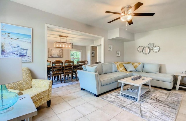 5min from the beach 8 min from Siesta Key