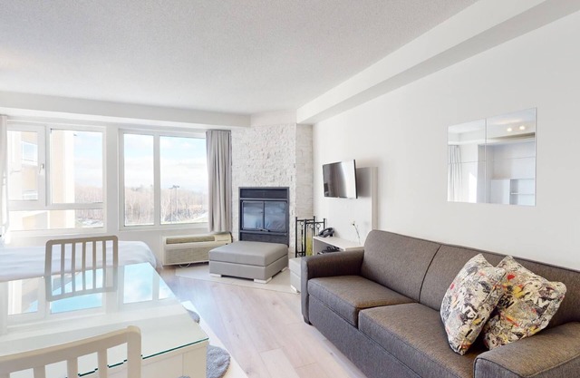 6-411 : Superior Studio - sleeps 4.