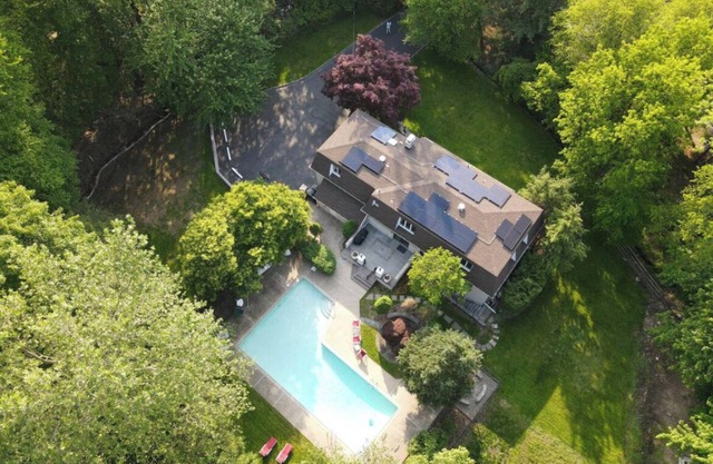 6 Bedroom Private Home/Close to NYC!