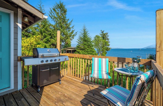 6 Mi to Main St: Oceanfront Cottage in Ketchikan