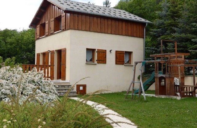 6-person chalet in the heart of Champsaur