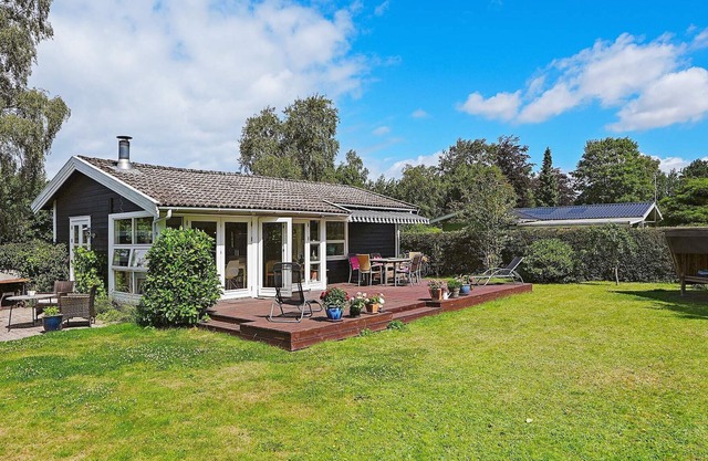 6 person holiday home in Føllenslev