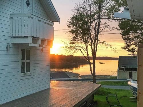 6 person holiday home in Bjarkøy