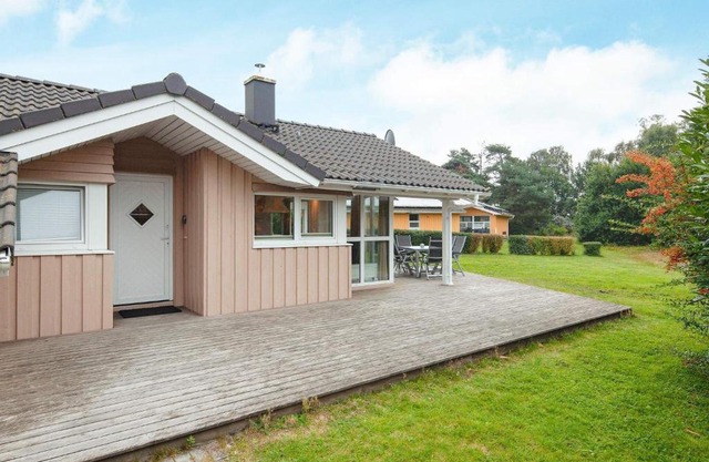 6 person holiday home in GROEMITZ