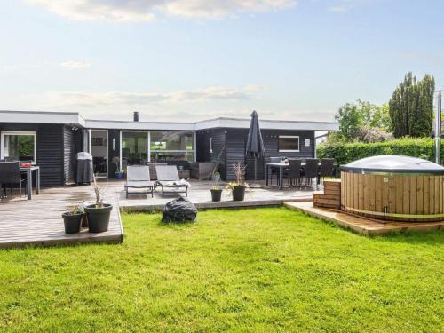 6 person holiday home in Hejls-By Traum