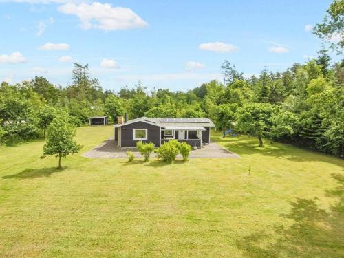 6 person holiday home in Kolind-By Traum