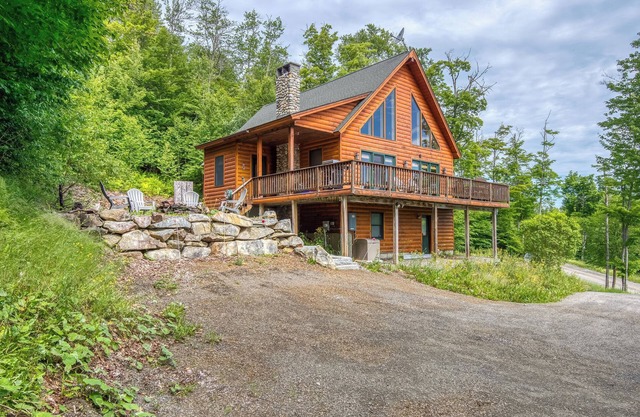 60 West - Beautiful home with STUNNING view of Rangeley Lake
