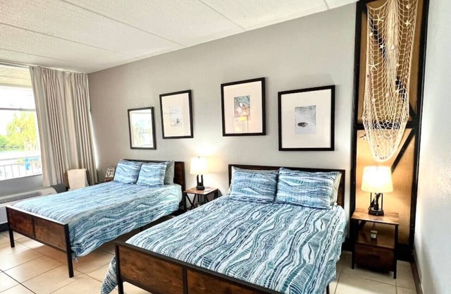 617 Canal and Poolview - Little Harbor Beach Resort!