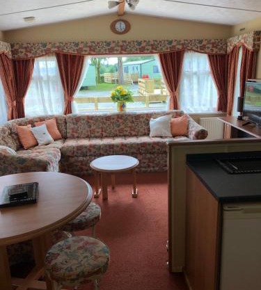 62 Glenfinart Caravan Park