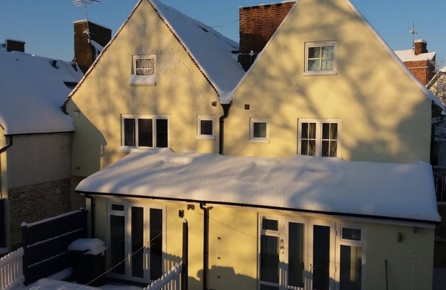 66 High Street - 4 bedroom holiday home in Grade II listed house