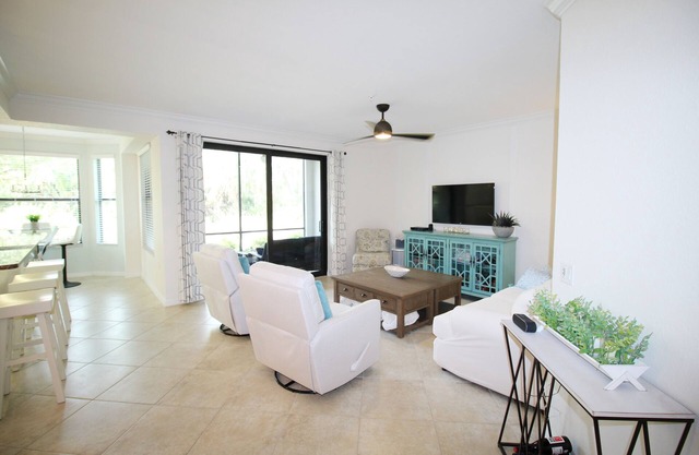 6715-104 Modern nice Veranda with golf close to the pool