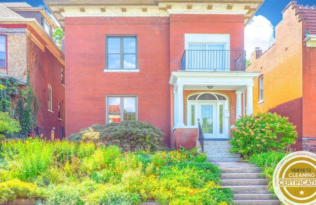 6BR Family Home | 1st Floor Primary / ABODEbucks