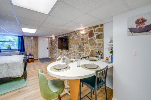 7 Mi to Beckley Townhome Near Hiking and Fishing