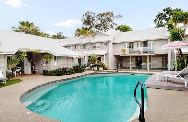 7 Pelican Beach Resort