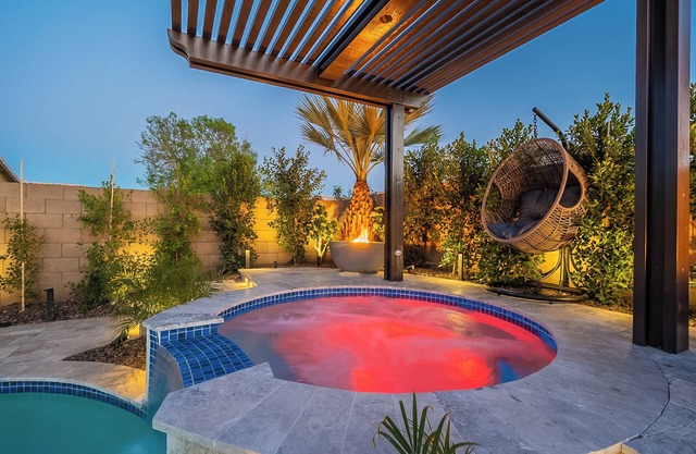 7BR/4BATH Escape SC w/HEATED Pool, Billiards, Arcade Room, Hot Tub & Mini Golf