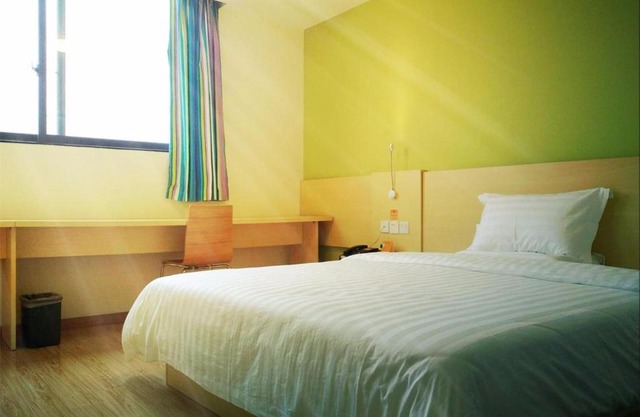 7Days Inn Shenzhen Shiyan
