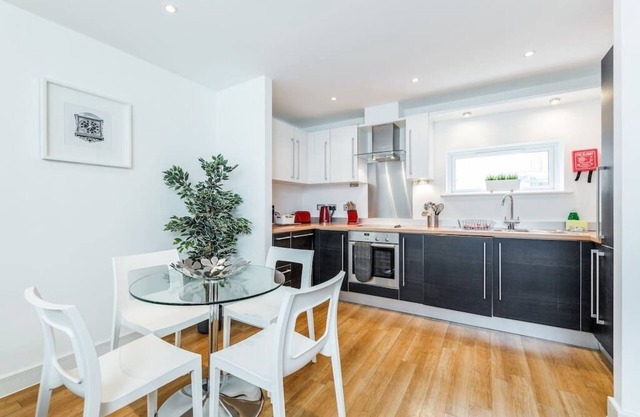 8 Abbots Yard - 1 bedroom apartment
