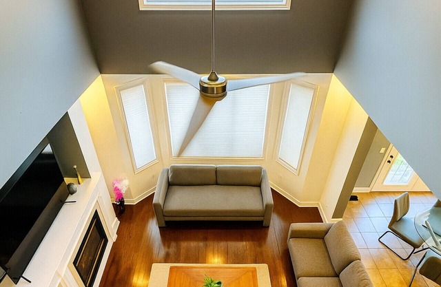 8-BDRM Wedding, Event & Group Ready | Near Airport
