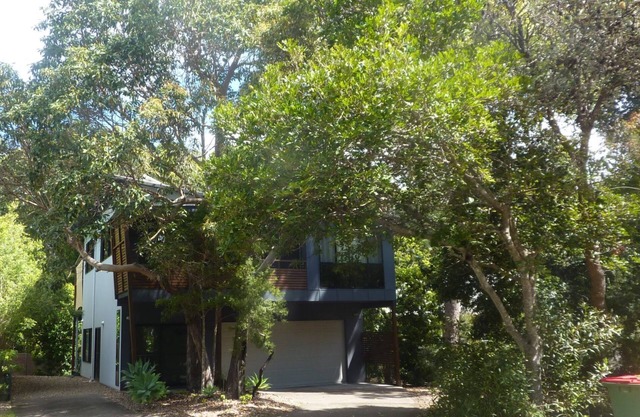 8 Belle Court - Rainbow Shores. Close to beach. Wifi