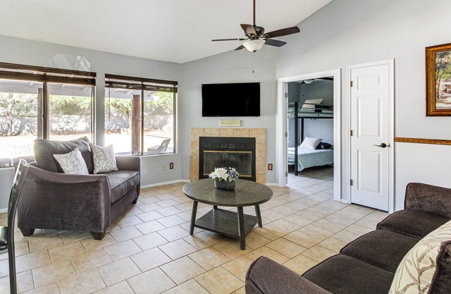 8 Mi to Linda Vista Trail: Tucson Home w/Patio