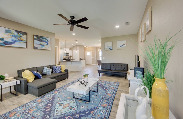 8 Mi to State Park: Home w/Fenced Yard in Lindale