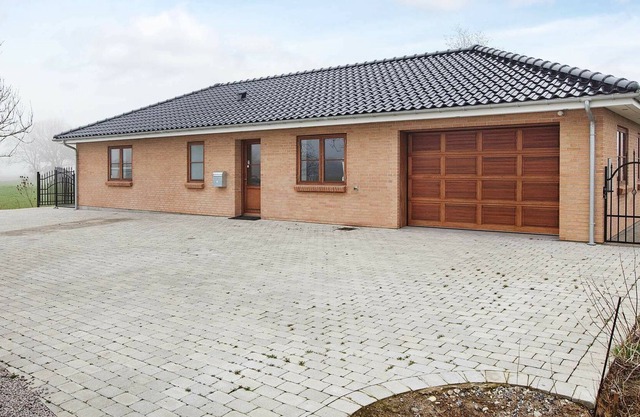 8 person holiday home in Harpelunde
