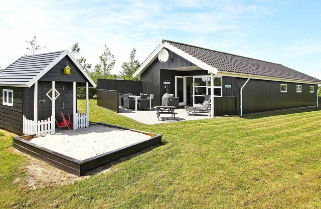 8 person holiday home in Tarm-By Traum