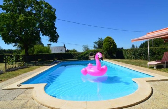 8-person rental with heated swimming pool 10mx5m