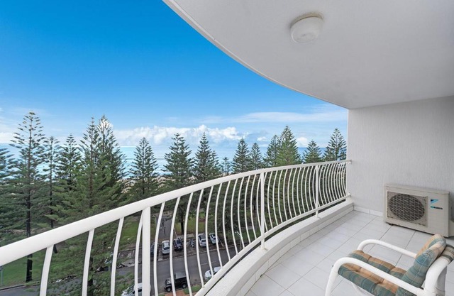 8th Floor Ocean View Apartment
