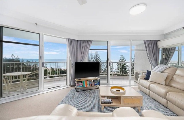 8th Floor Ocean View Apartment