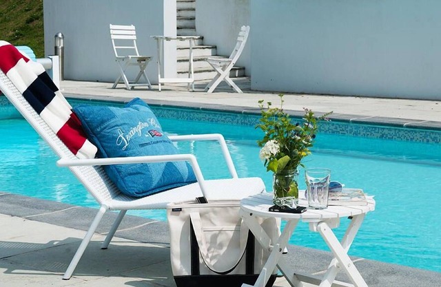 9 PROSPECT HOUSE, family friendly, with pool in Hallsands