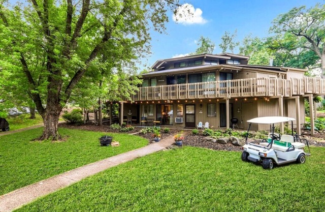 90+ 5 stars Best Reviewed Condo in Lake Geneva