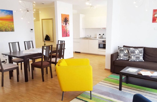 90 m² Apartment ∙ 3 bedrooms ∙ 6 guests