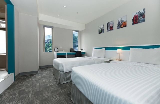 9Ine Hotel
