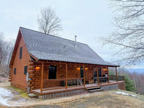9N Mountainside Cabin in Franconia Heights with Stunning Views!