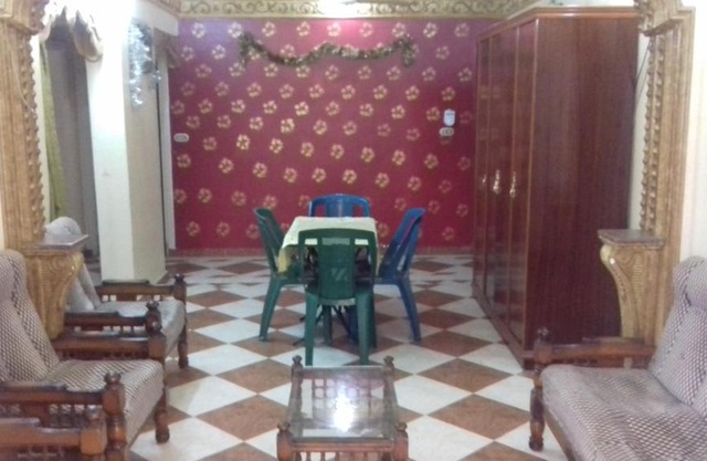 A 3-BR apt w FP, GV & 20 min to the sea & Muntazah