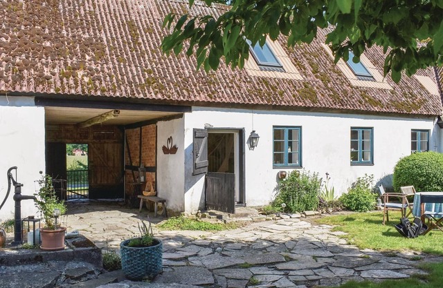 A beautiful accommodation on a farm, 10 minutes from Simrishamn.