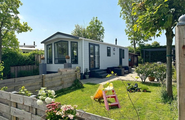 A beautiful and brand new chalet with large terrace, fully fenced garden, private parking, central heating and free WIFI.