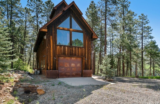 A/C, Views, Newly Renovated, Peaceful Retreat!