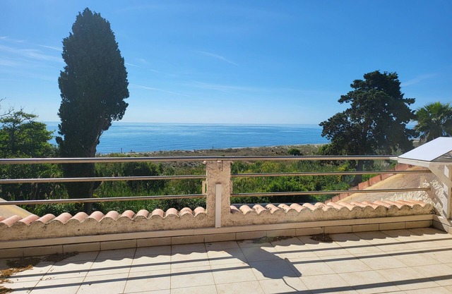 A Chiosura villa by the sea