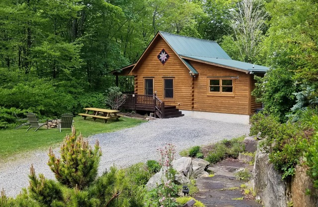 A Dream by the Stream-Log Cabin on 10 private acres, pond, stream, dog friendly!
