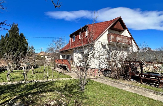 A Festő Vendégháza/The Painter's Guest House