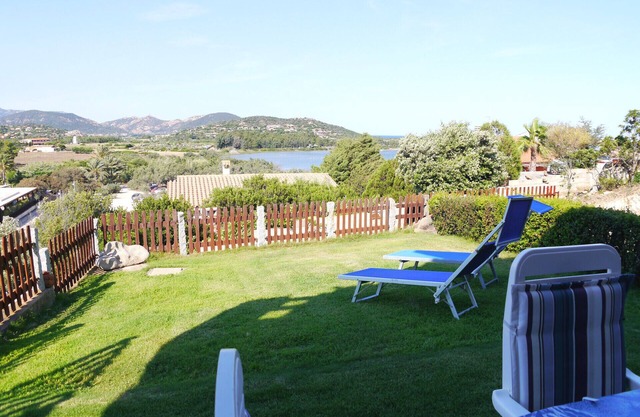 A few meters from Su Giudeu. Sleeps 6. Discount on ship tickets. Ground floor.