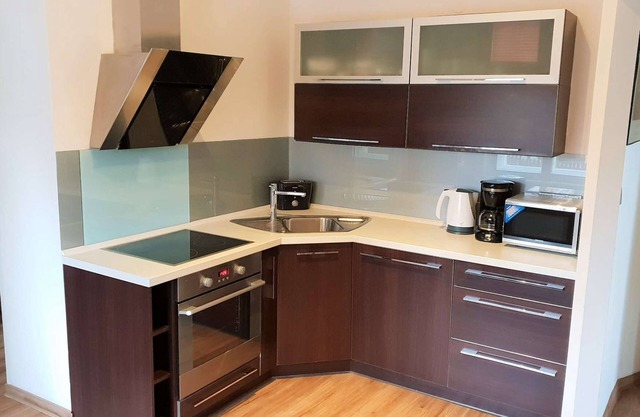 A flat to fall in love with, quiet villa, exciting setup, all-new, wi-fi, garage