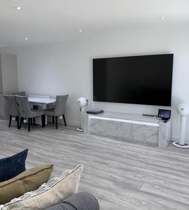 A G2 luxury home that sleeps up to 4 guests