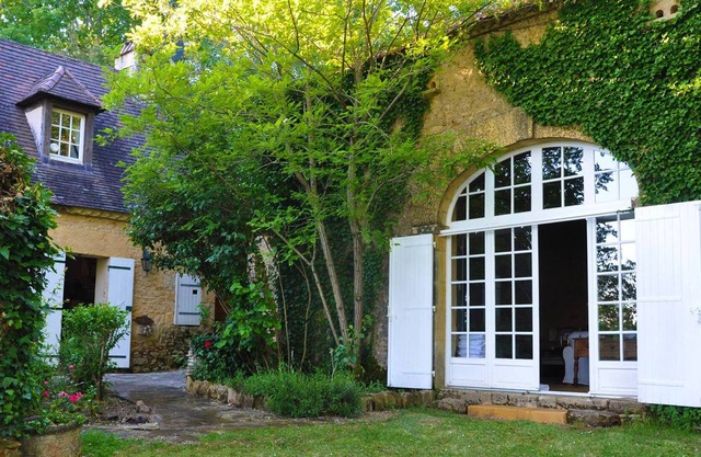 A gem in the heart of Dorgdogne River Valley, 2km from Tremolat