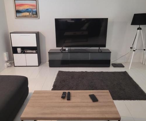 A great choice! Wooden sauna, pool table, 3BR, 2 toilet, 2 bathrooms