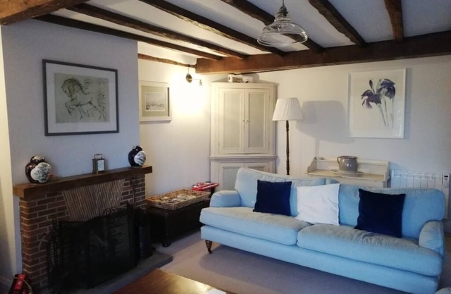 A great quirky listed in Tenterden high street property, for up-to 8 people