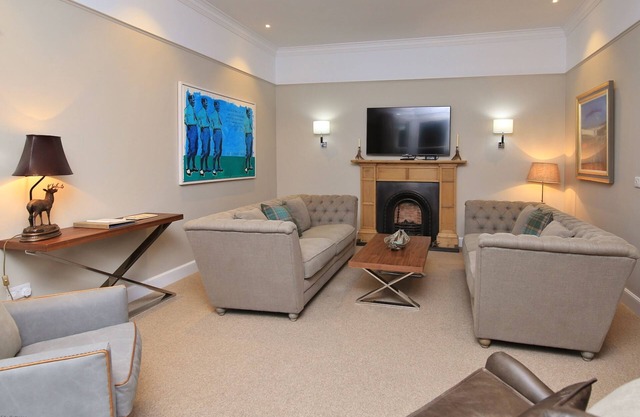 A house that sleeps 6 guests in 3 bedrooms
